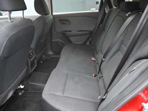 Used 2023 Nissan Rogue S AWD/4WD image 19