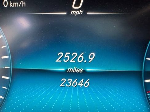 Used 2020 Mercedes-Benz GLC 300 4MATIC image 3