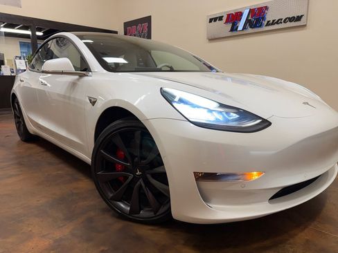 Used 2020 Tesla Model 3 Performance AWD/4WD image 40