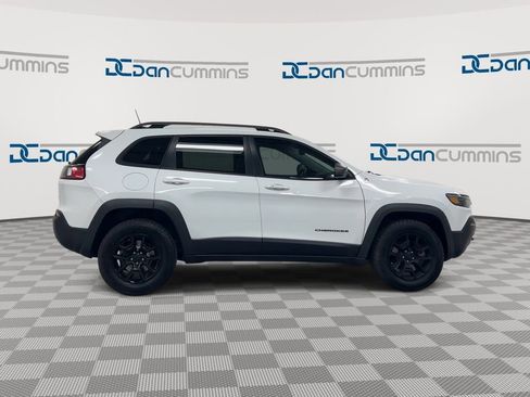 Used 2021 Jeep Cherokee Trailhawk w/ Sun, Sound & Nav Group image 9