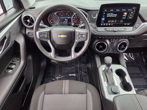 Used 2025 Chevrolet Blazer LT FWD image 10
