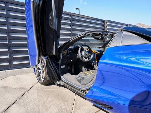 Used 2020 McLaren 720S Performance image 35