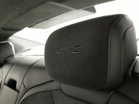 Used 2023 Porsche Taycan GTS image 36