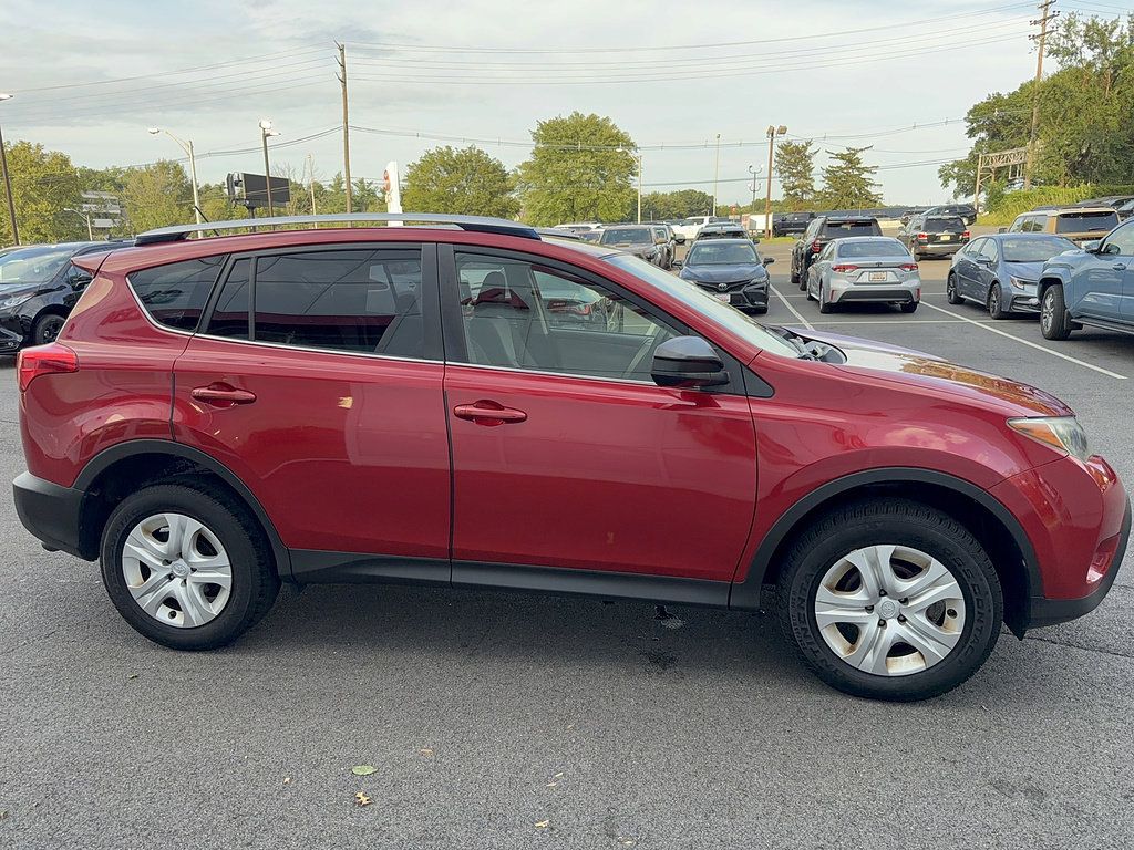 Used 2014 Toyota RAV4 LE AWD/4WD image 5