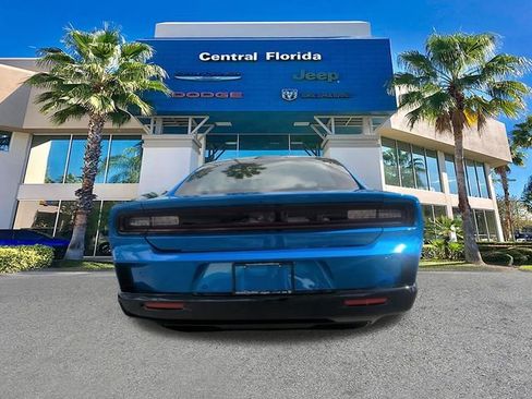 Used 2025 Dodge Charger R/T w/ Sun & Sound Package image 6