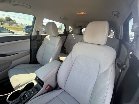 Used 2019 Hyundai Tucson SE FWD image 12