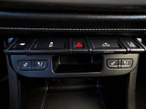 Used 2018 GMC Canyon Denali AWD/4WD image 40