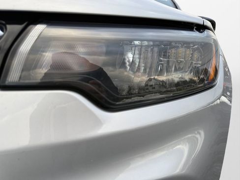 Used 2024 Jeep Compass Limited image 22