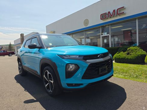 Used 2021 Chevrolet TrailBlazer RS w/ Sun and Liftgate Package AWD/4WD image 1