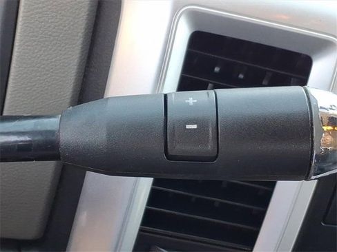 Used 2012 RAM 1500 Classic SLT image 9