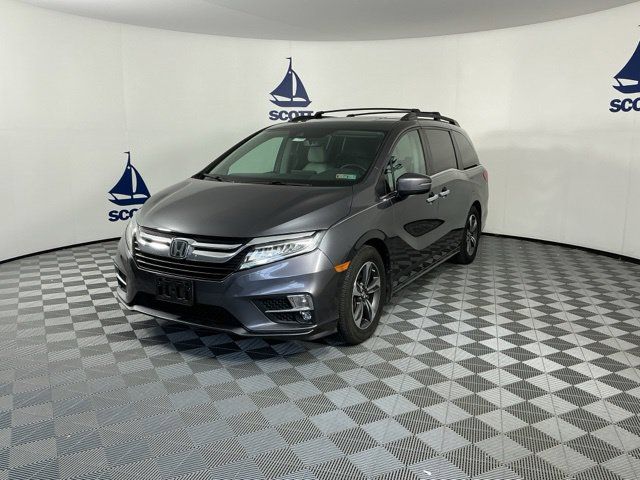 Used 2018 Honda Odyssey Touring image 3