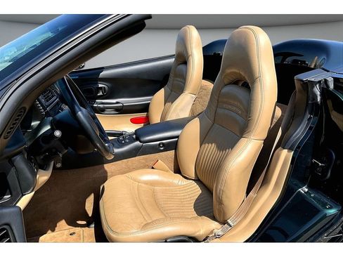 Used 2000 Chevrolet Corvette Convertible w/ Memory Pkg RWD image 23