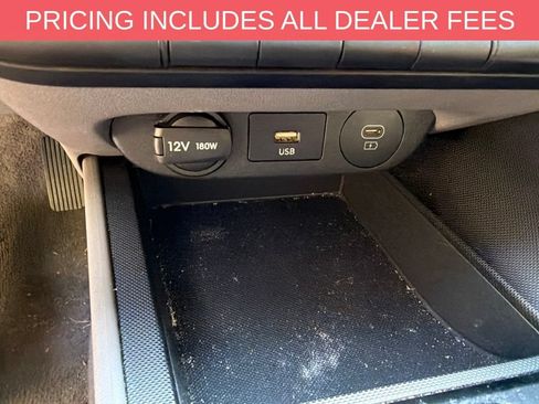 Used 2024 Hyundai Elantra SEL FWD image 13