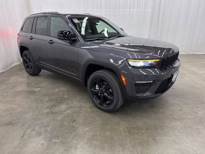 New 2025 Jeep Grand Cherokee Limited w/ Black Appearance Package