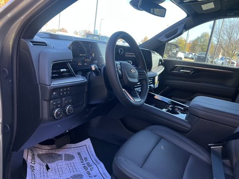 New 2026 Chevrolet Suburban LT w/ Comfort Package image 16