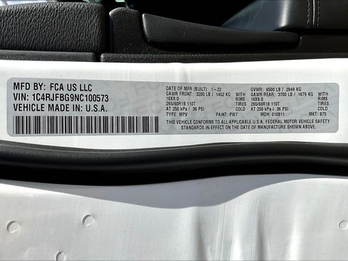 Used 2022 Jeep Grand Cherokee Limited AWD/4WD image 19