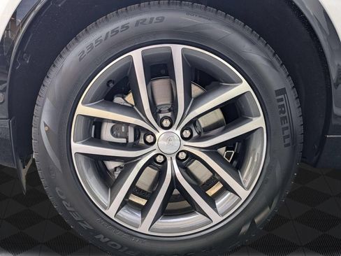 New 2026 Land Rover Discovery Sport Landmark AWD/4WD image 9