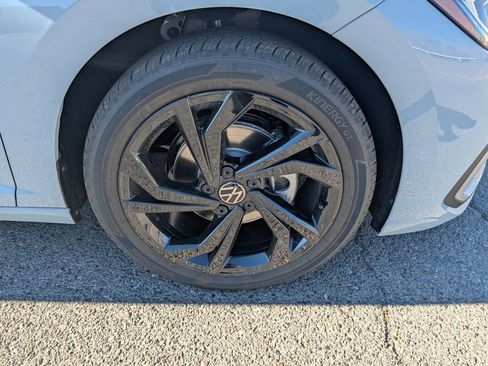 New 2026 Volkswagen Jetta SE image 22