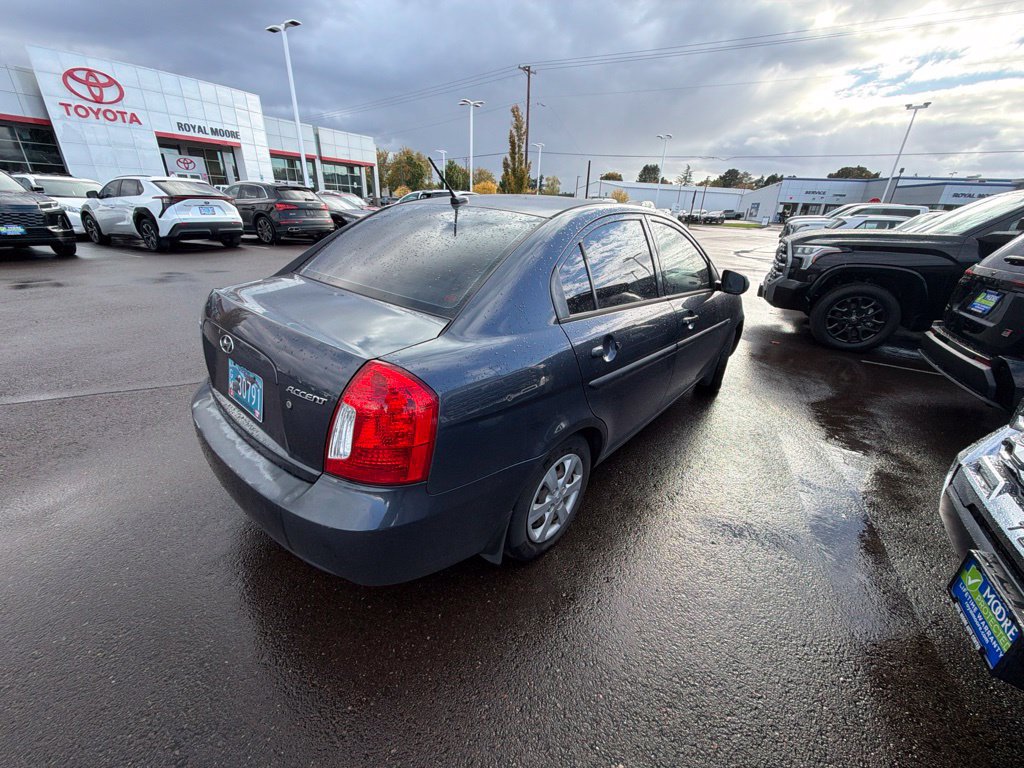 Used 2011 Hyundai Accent GLS FWD image 4