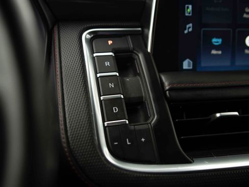 Used 2023 Chevrolet Suburban RST w/ Luxury Package image 8