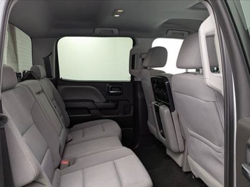 Used 2018 Chevrolet Silverado 1500 Custom w/ Custom Convenience Package RWD image 18