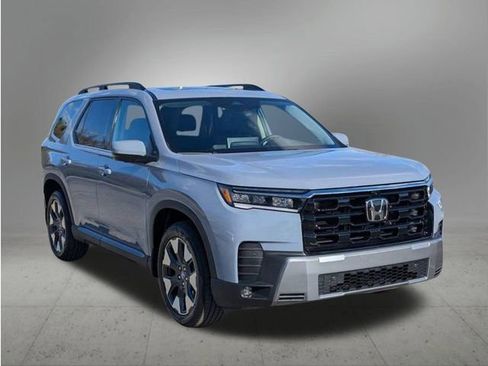 New 2026 Honda Pilot Touring image 7