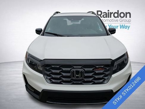 Used 2023 Honda Passport TrailSport image 3