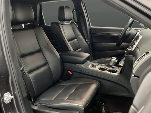 Used 2018 Jeep Grand Cherokee Limited AWD/4WD image 23