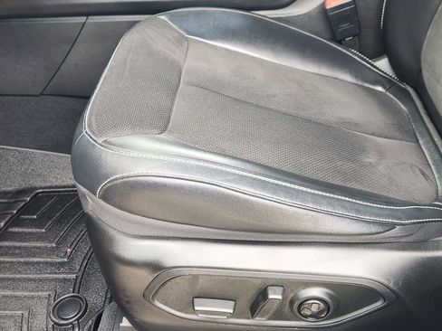 Used 2024 Jeep Grand Cherokee L Altitude image 25