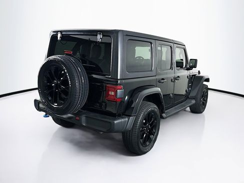 Used 2022 Jeep Wrangler Sahara image 9