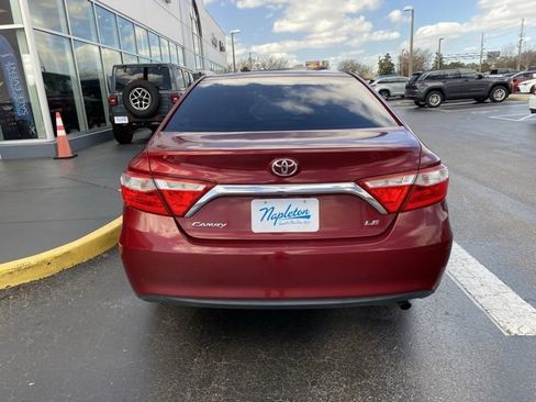 Used 2015 Toyota Camry LE image 7