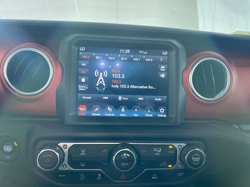 Used 2023 Jeep Wrangler Unlimited Rubicon image 24