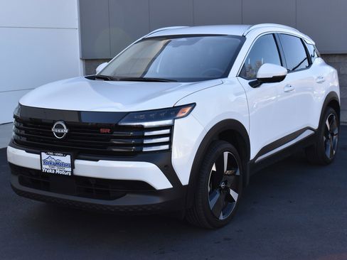 Used 2025 Nissan Kicks SR image 13