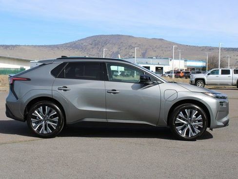 New 2026 Subaru Solterra image 7