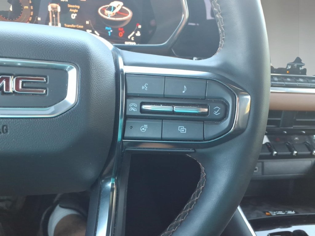 Used 2024 GMC Canyon AT4 w/ AT4 Premium Package AWD/4WD image 20