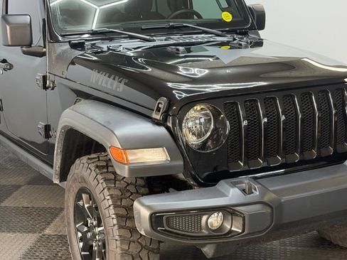 Used 2021 Jeep Wrangler Unlimited Sport AWD/4WD image 3