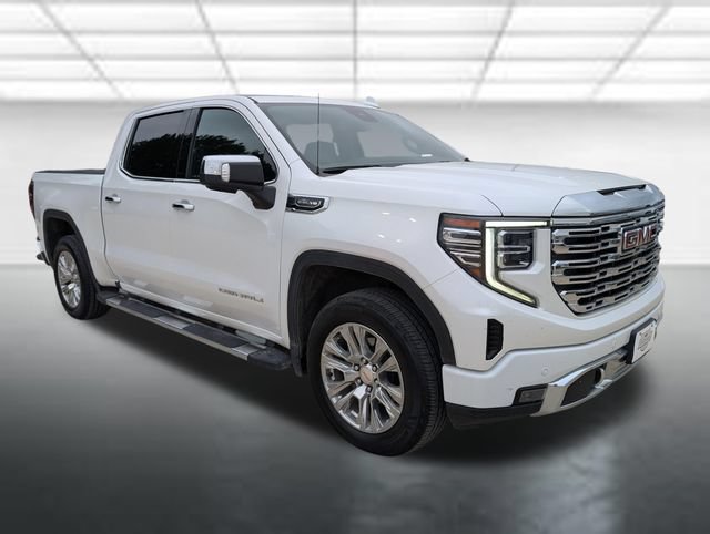 Certified 2023 GMC Sierra 1500 Denali AWD/4WD image 1