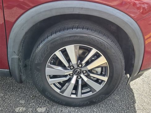 Used 2023 Nissan Pathfinder SL image 18