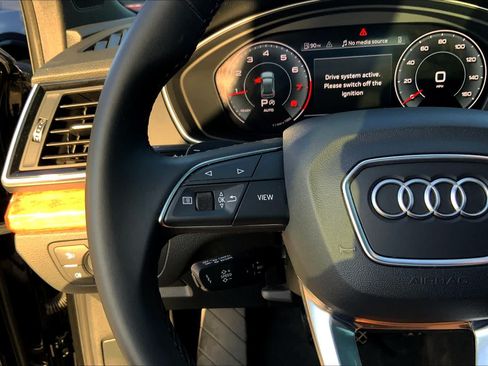 Used 2021 Audi Q5 2.0T Premium Plus w/ Premium Plus Package AWD/4WD image 21