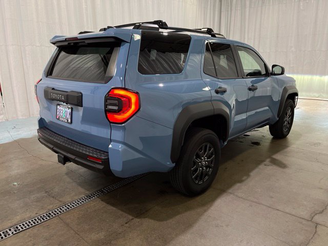 Used 2025 Toyota 4Runner SR5 AWD/4WD image 3