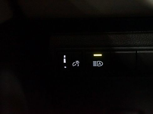 Certified 2025 Toyota Corolla LE FWD image 22
