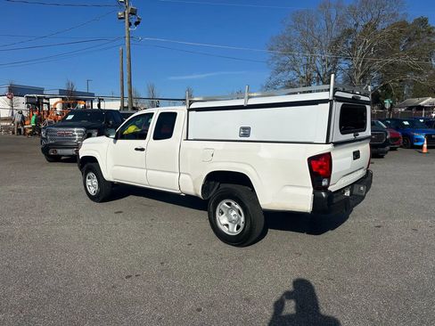 Used 2022 Toyota Tacoma SR image 4