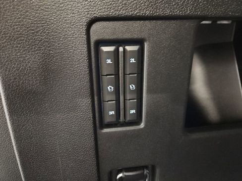 Used 2019 Ford Expedition Platinum image 39