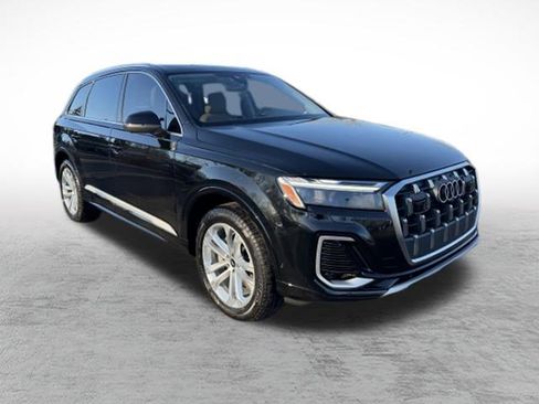 Used 2025 Audi Q7 2.0T Premium w/ Convenience Package image 3