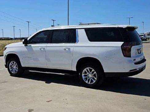 New 2026 Chevrolet Suburban LS w/ Max Trailering Package RWD image 6