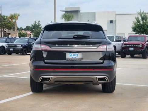 Used 2022 Lincoln Nautilus Reserve w/ Equipment Group 201A FWD image 6