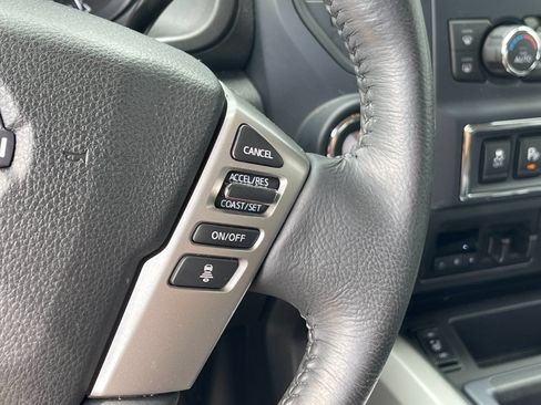 Used 2023 Nissan Titan SV w/ SV Convenience Package RWD image 26