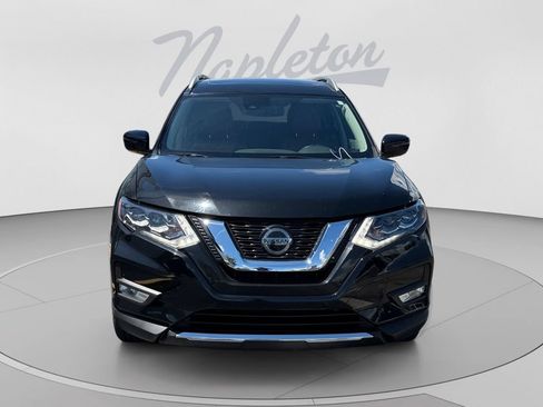 Used 2018 Nissan Rogue SL w/ Premium Package FWD image 9