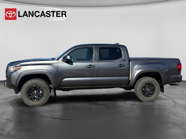 Certified 2022 Toyota Tacoma SR5 w/ Technology Package AWD/4WD image 4