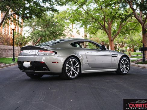 Used 2017 Aston Martin V12 Vantage S image 4